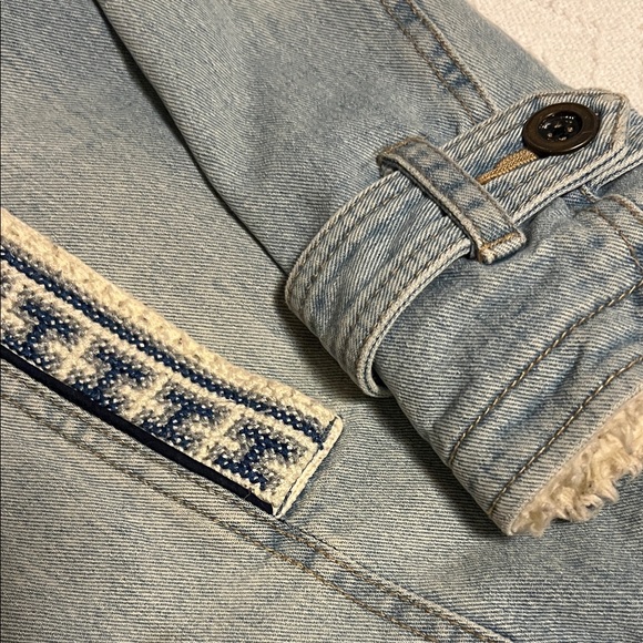 Free People - VINTAGE - Women's Denim Jacket with Faux Shearling Lining - Picture 6 of 14